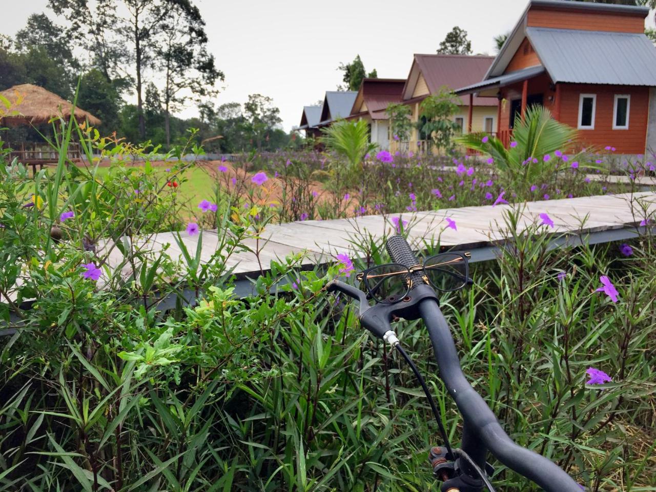 Baan Thung Home Stay ปราสาท ภายนอก รูปภาพ